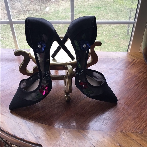 Shoes - Picture 2 of 3